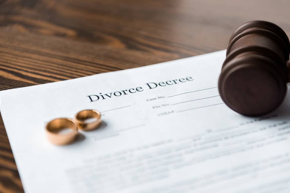 Enforcing Divorce & Parental Rights Decrees in Maine-min