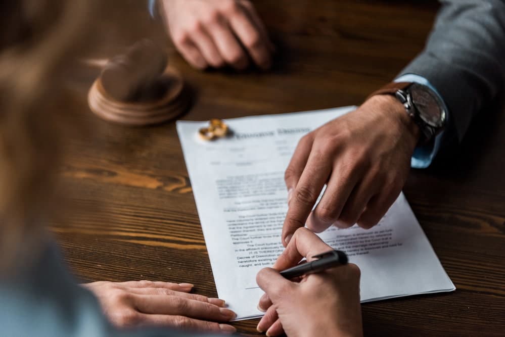 Learn About the Divorce Settlement Agreement Process in Maine